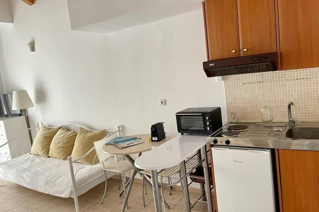 Studio Stay White Room Kalamata Exterior foto